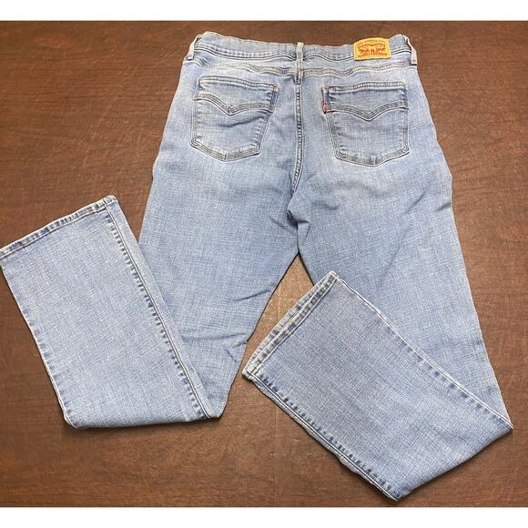 Levi's Classic Bootcut Light Wash Sze 10 Jeans 31" Inseam Normcore Closet Staple - Picture 1 of 8